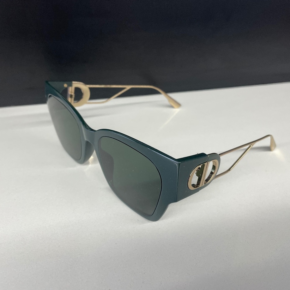 Women's Dior 30Montaigne SU sunglasses